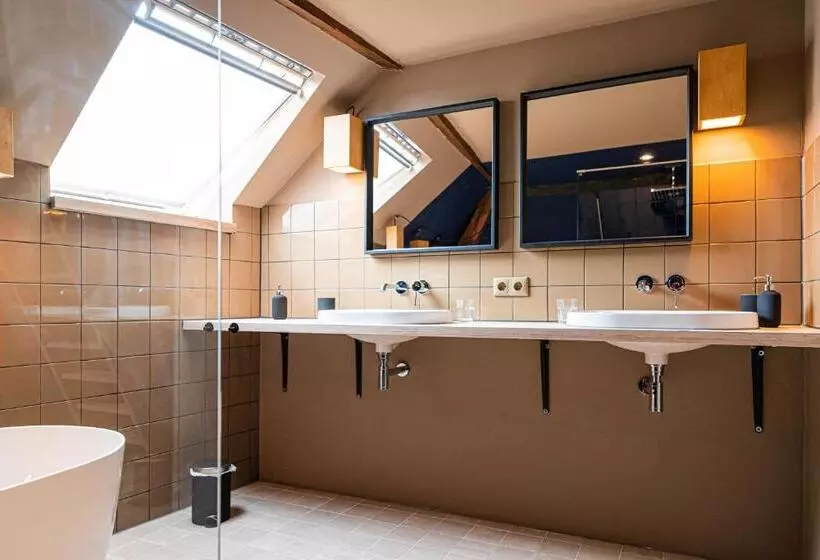 Aamiaismajoitus (B&B) Landgoed Kasteel Limbricht