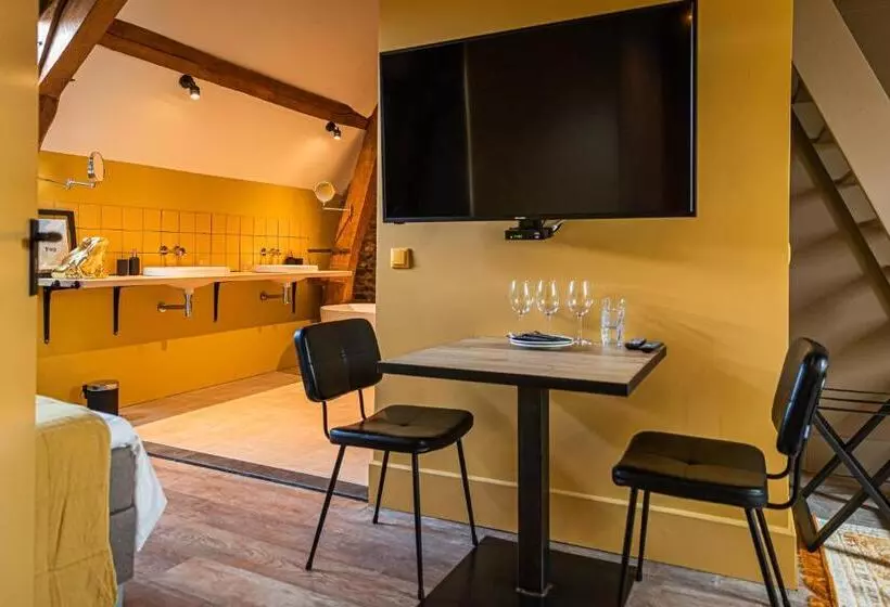 Aamiaismajoitus (B&B) Landgoed Kasteel Limbricht