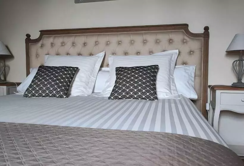 Aamiaismajoitus (B&B) Au Clos Des Templiers