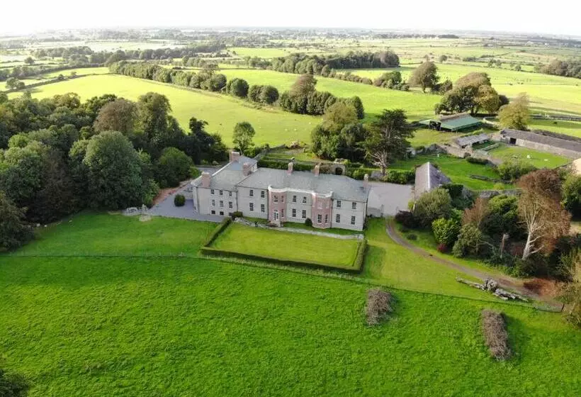 ベッドアンドブレックファースト Castlehacket House