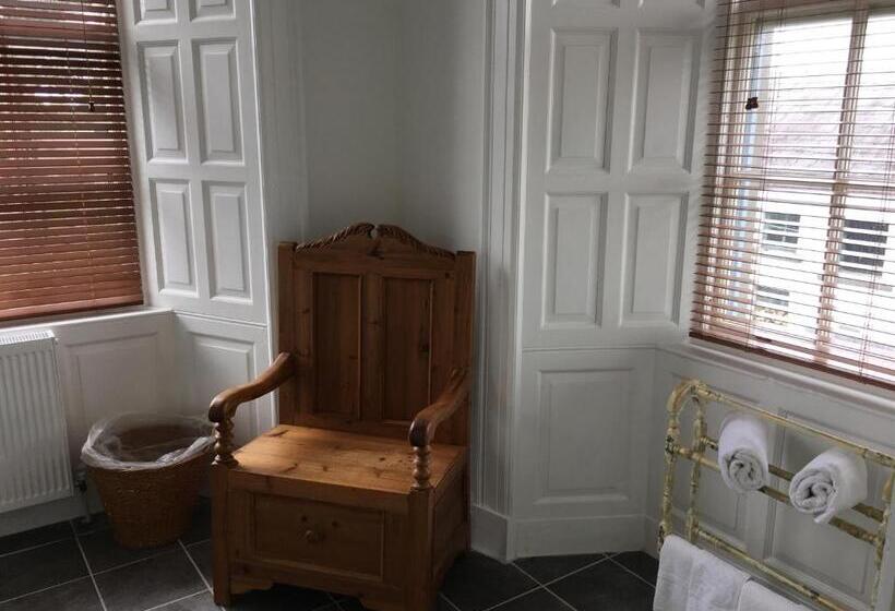 مبيت وإفطار Castlehacket House