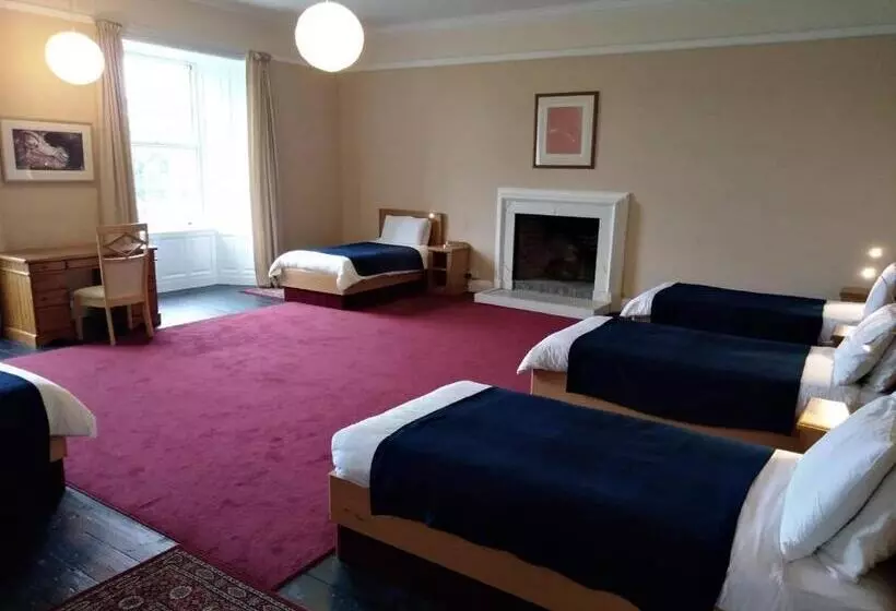 ベッドアンドブレックファースト Castlehacket House