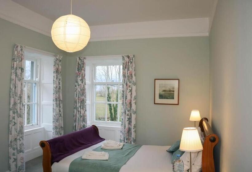 مبيت وإفطار Castlehacket House