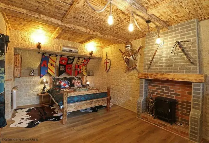 ベッドアンドブレックファースト Chambre D Hôte Medieval Du Vieux Bourg