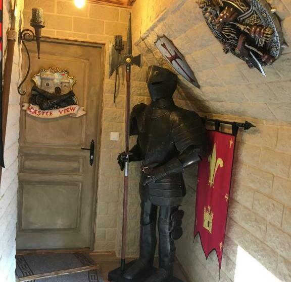 ベッドアンドブレックファースト Chambre D Hôte Medieval Du Vieux Bourg