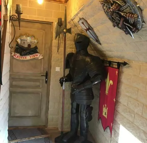 ベッドアンドブレックファースト Chambre D Hôte Medieval Du Vieux Bourg