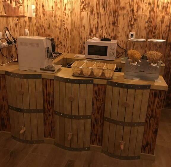 ベッドアンドブレックファースト Chambre D Hôte Medieval Du Vieux Bourg