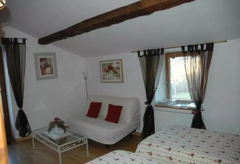 Aamiaismajoitus (B&B) Chambres D Hôtes La Hulotte 69