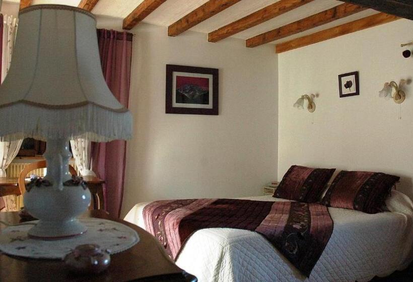 مبيت وإفطار Chambres D Hôtes La Hulotte 69