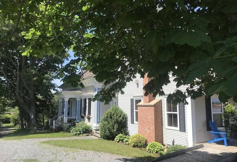 Bed and Breakfast Cresthaven By The Sea