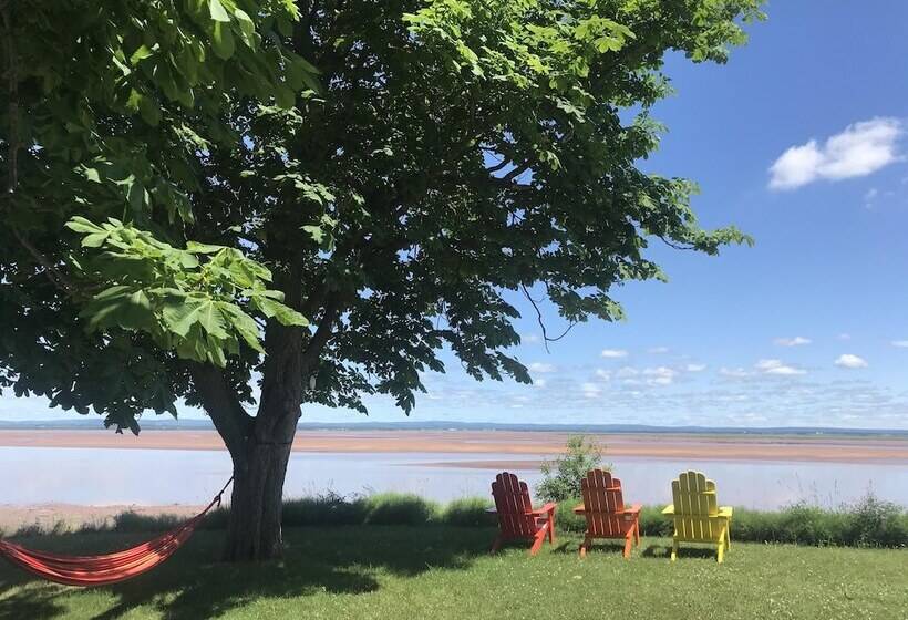 Bed and Breakfast Cresthaven By The Sea