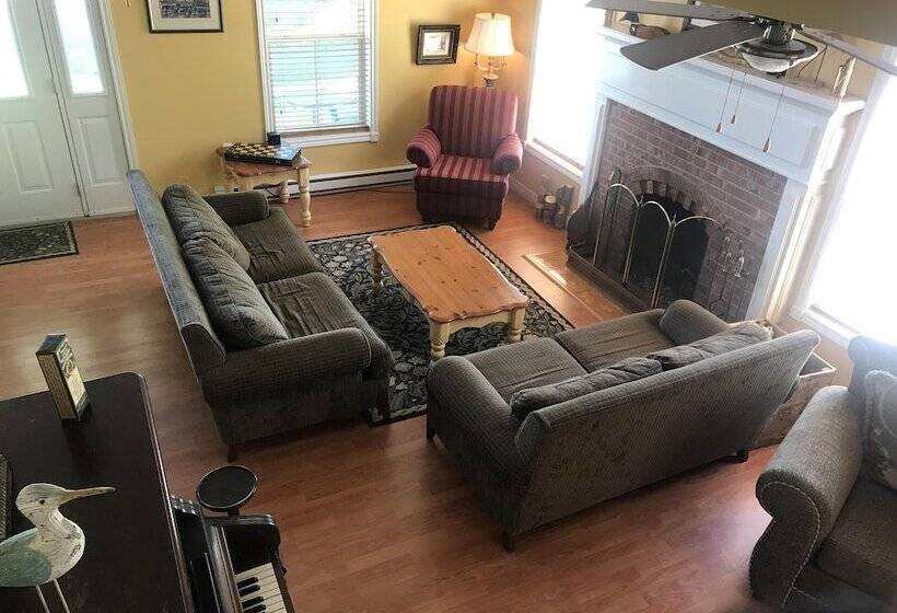 Bed and Breakfast Cresthaven By The Sea