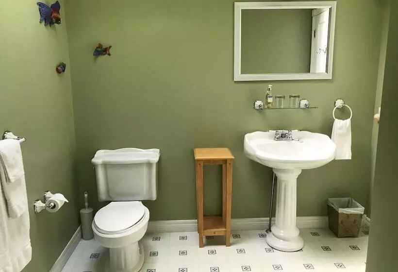 ベッドアンドブレックファースト Cresthaven By The Sea