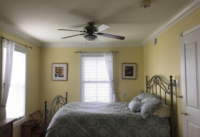 Bed and Breakfast Cresthaven By The Sea