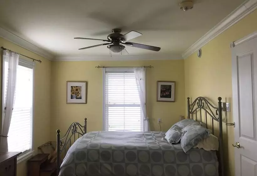 ベッドアンドブレックファースト Cresthaven By The Sea