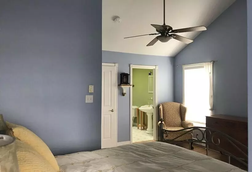 ベッドアンドブレックファースト Cresthaven By The Sea