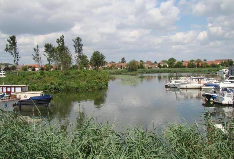 مبيت وإفطار La Grange De Félicie