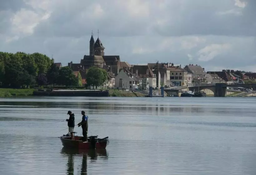 Aamiaismajoitus (B&B) La Grange De Félicie