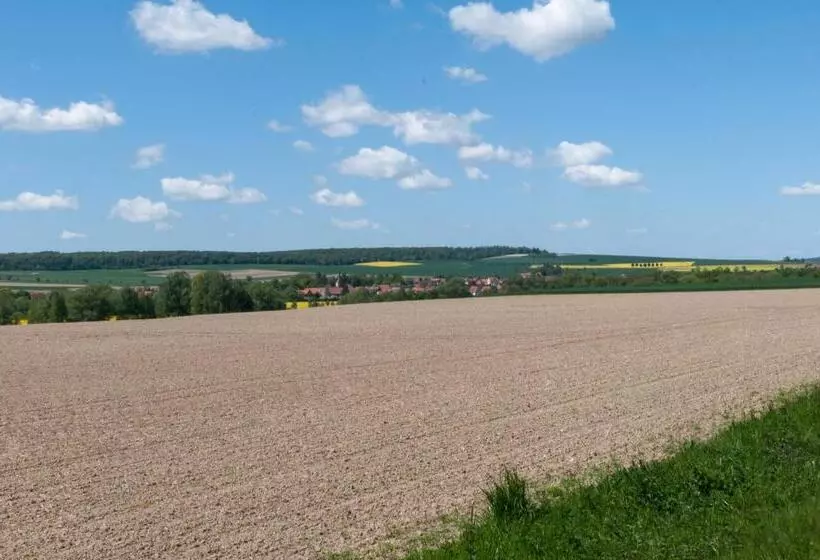 Aamiaismajoitus (B&B) Landhaus Nauenburg