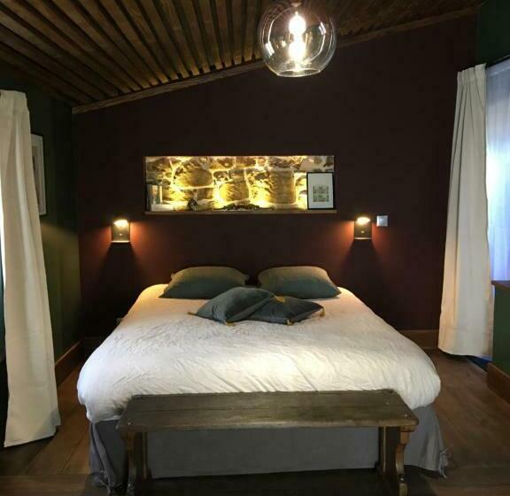 ベッドアンドブレックファースト Le Château De Lunel