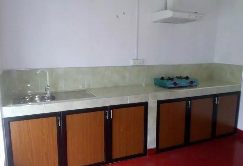 ベッドアンドブレックファースト Midland Hotel Rooms Kanampella