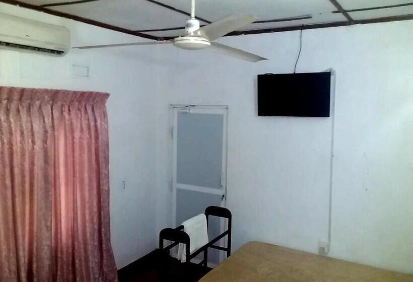 민박 Midland Hotel Rooms Kanampella