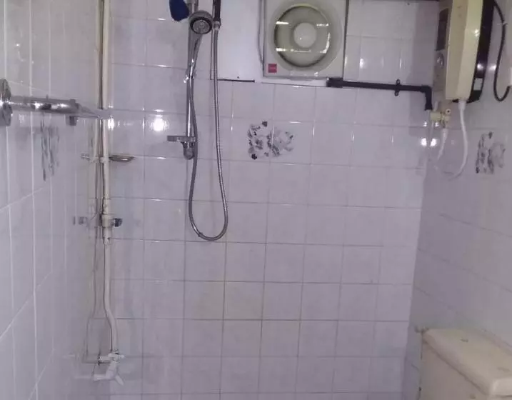 ベッドアンドブレックファースト Midland Hotel Rooms Kanampella