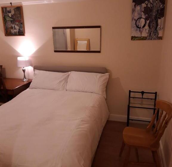 تختخواب و صبحانه Orlando S