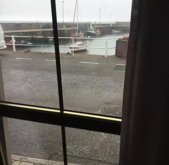 Aamiaismajoitus (B&B) Sma Harbour Hoose