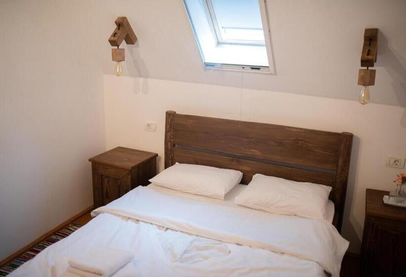 Pensão Casa Strabunicului