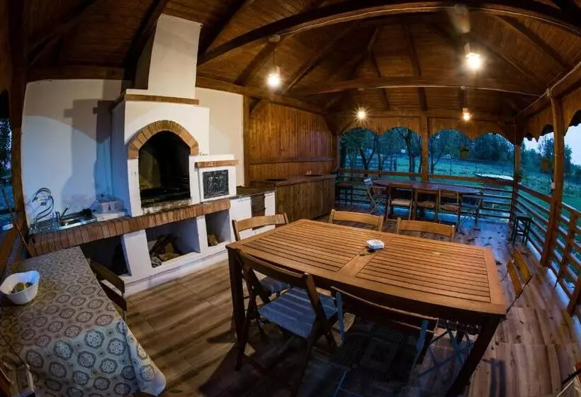 Majatalo Casa Strabunicului