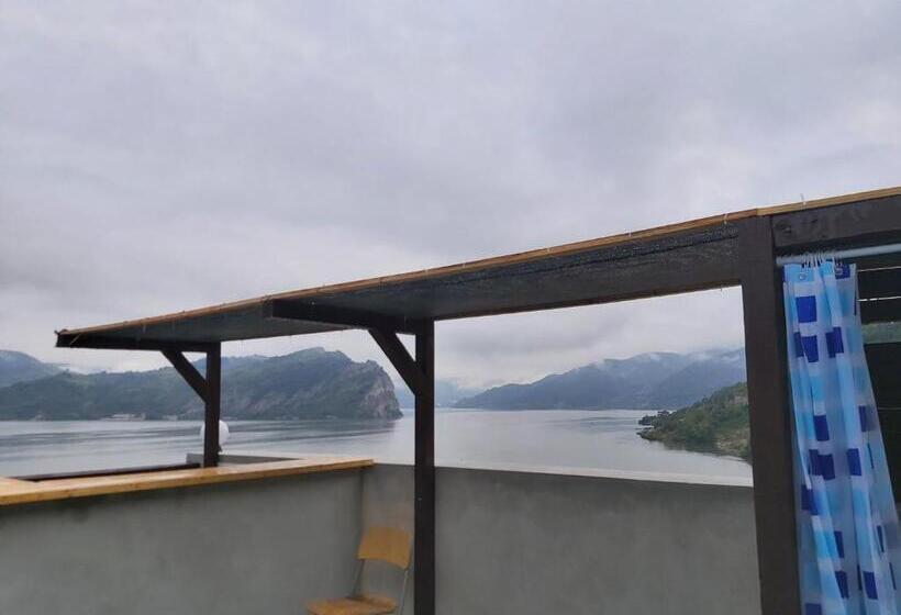 Пансион Conacul Sarbesc