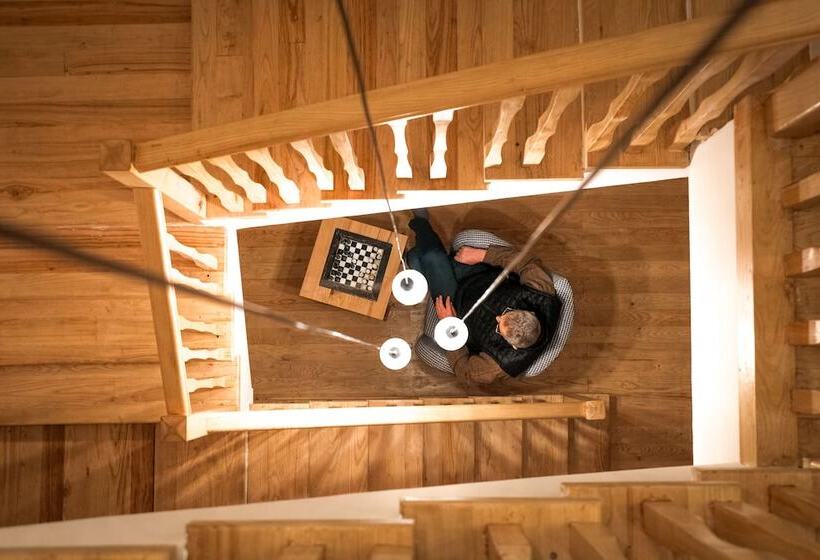 بنسيون Hakoni House