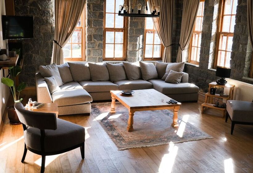 بنسيون Hakoni House