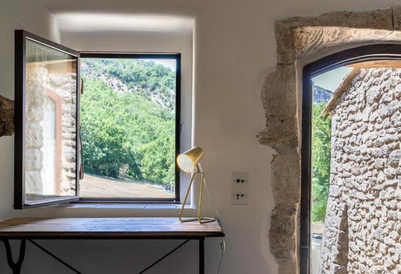 بنسيون Le Domaine Du Castellas