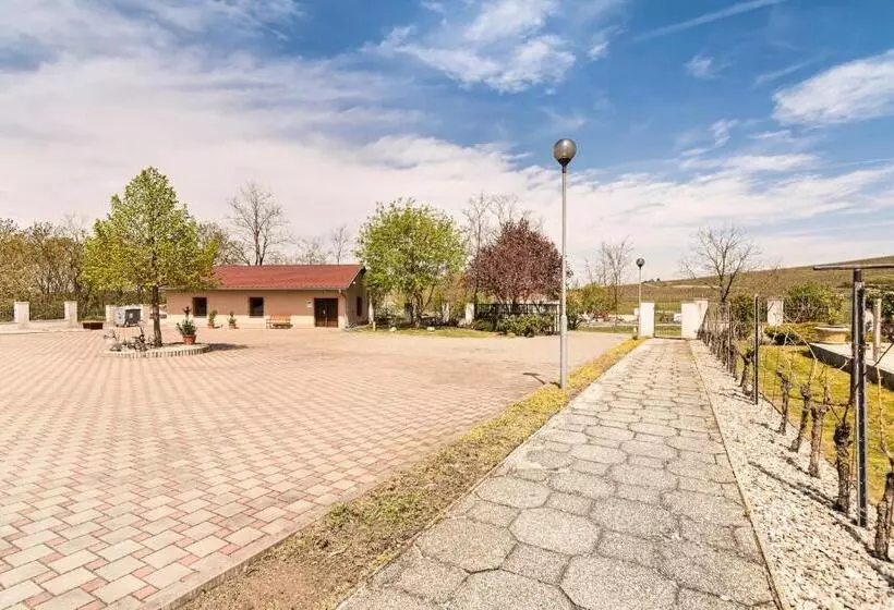 ペンション Penzion Kovács