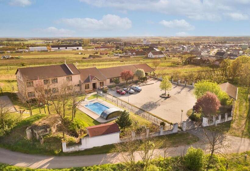 ペンション Penzion Kovács