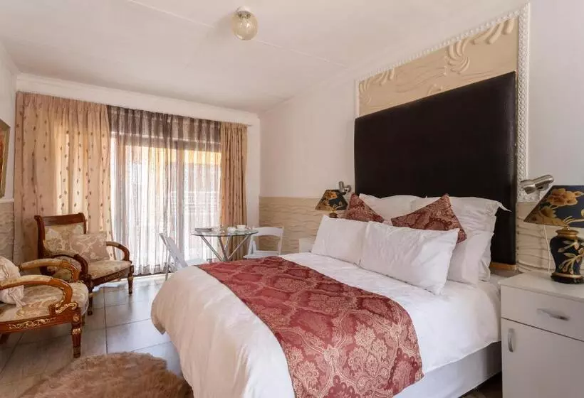 Majatalo Selamod Village Guest House