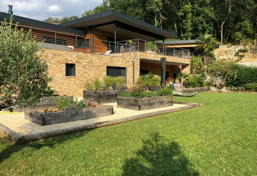 ベッドアンドブレックファースト Suite Cosy