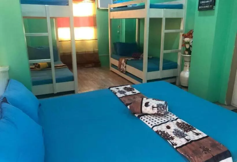 ホテル Airusxander Front Beach Resort