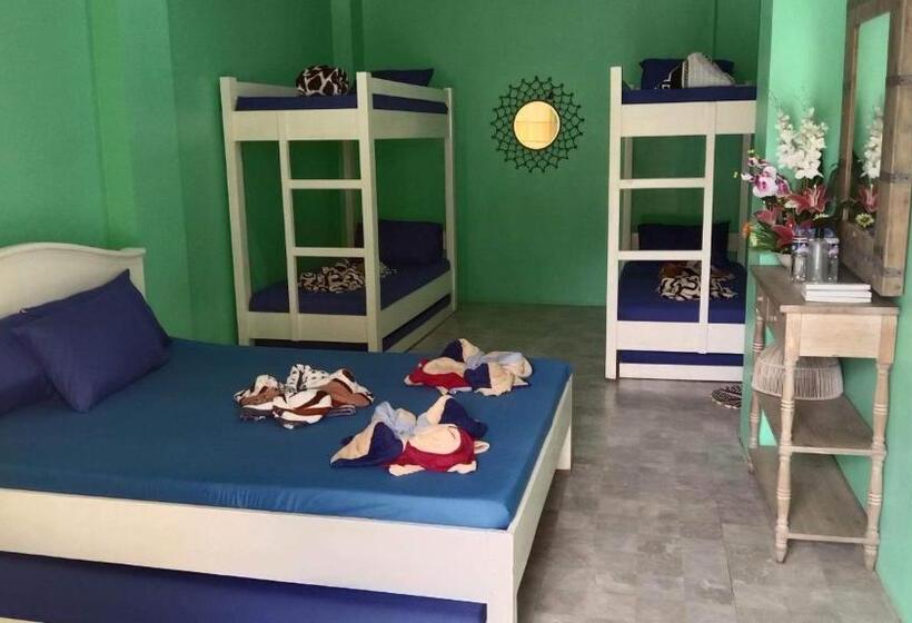 בית מלון כפרי Airusxander Front Beach Resort