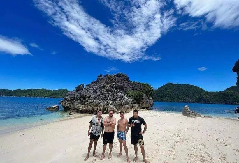 ホテル Airusxander Front Beach Resort