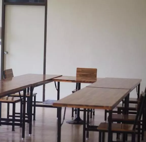 ホテル Phuphanplace