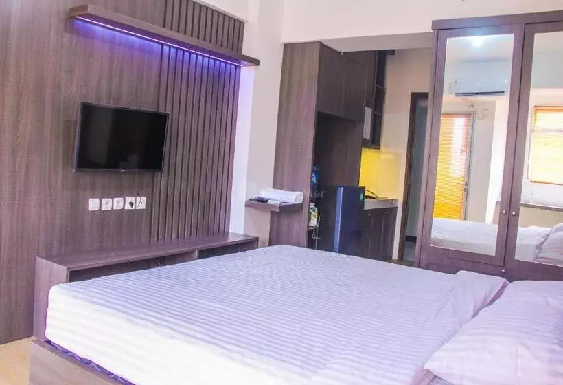 Hotelli Redliving Apartemen Gunung Putri Square  Sansan Room Tower Pinus