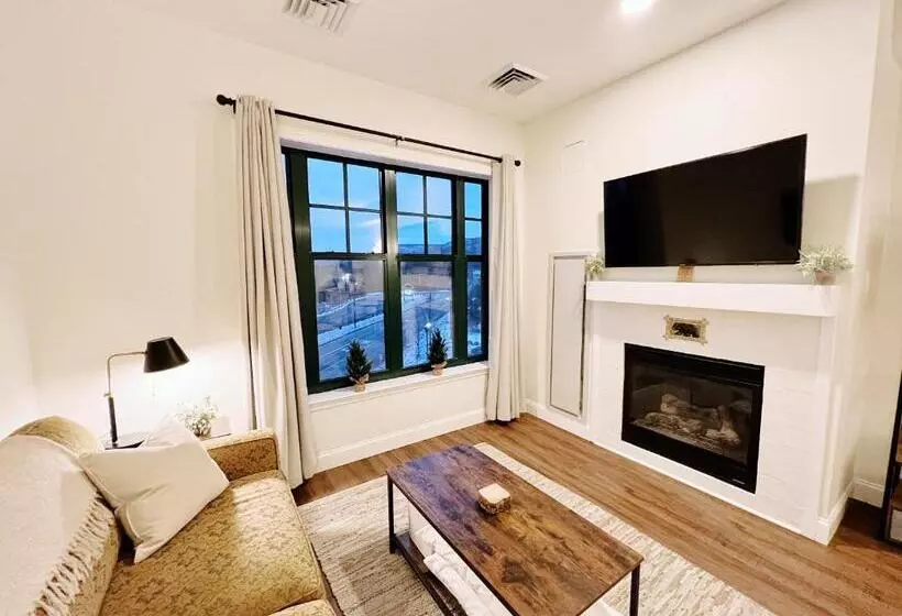 Mountain Creek Resort At Appalachian Hotel   Pool & Hot Tub