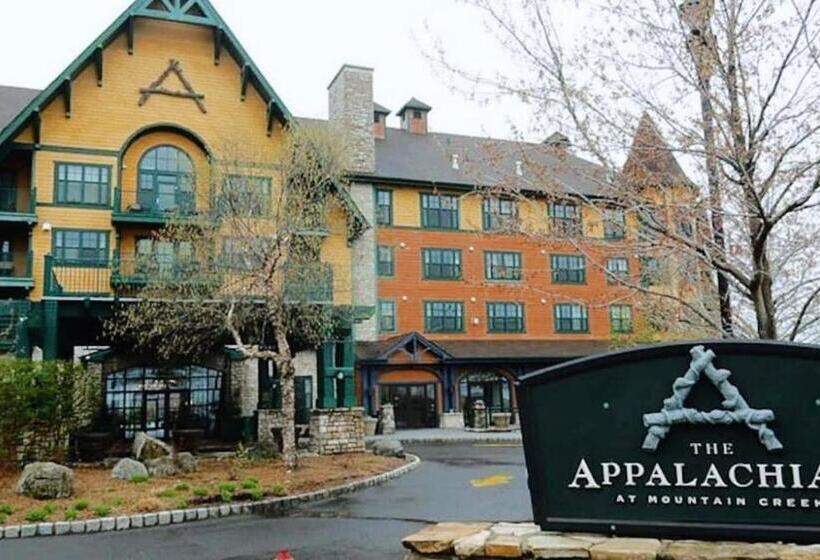 Mountain Creek Resort At Appalachian Hotel Pool & Hot Tub