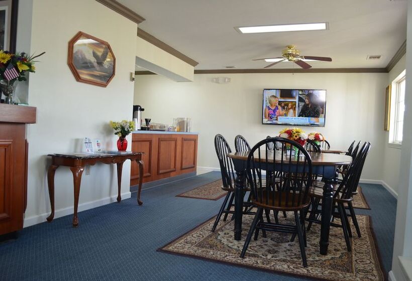 فندق Madison Inn Lodge