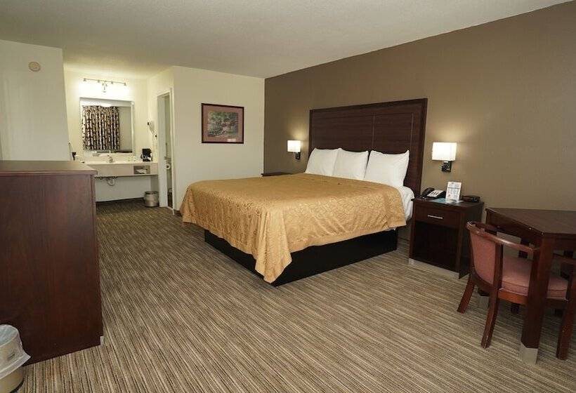 فندق Madison Inn Lodge