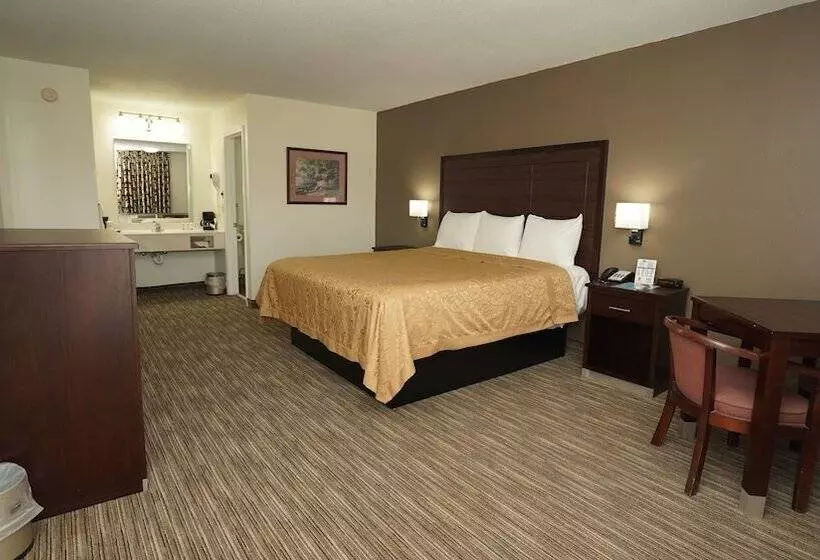 Hotelli Madison Inn Lodge