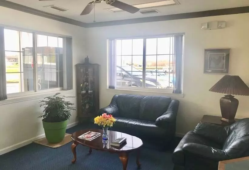 Hotelli Madison Inn Lodge